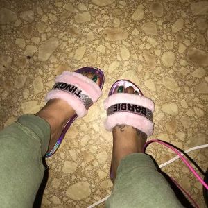 Custom fur slides 😍Can no longer fit size 8 .